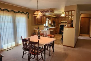 810 Marty Ave, Rock Falls, IL 61071 - Photo 5