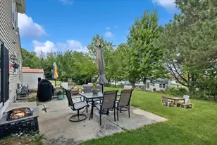 2204 Kensington Dr, Schaumburg, IL 60194 - Photo 21