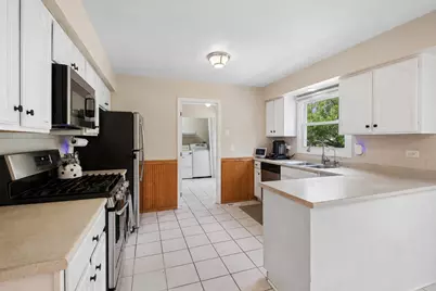 2204 Kensington Drive, Schaumburg, IL 60194 - Photo 7