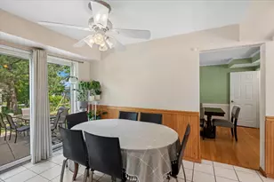 2204 Kensington Dr, Schaumburg, IL 60194 - Photo 9