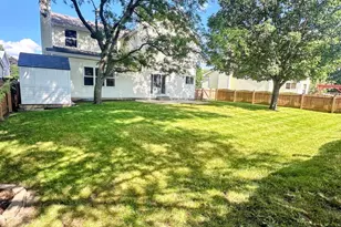900 Chelsea Ct, Aurora, IL 60504 - Photo 33