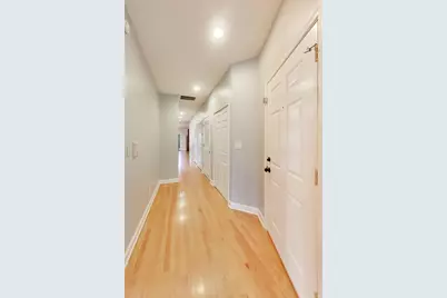 4253 N Mozart Street #3N, Chicago, IL 60618 - Photo 9