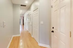 4253 N Mozart St, Chicago, IL 60618 - Photo 9