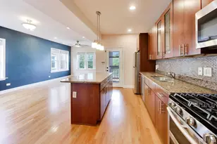 4253 N Mozart St, Chicago, IL 60618 - Photo 5