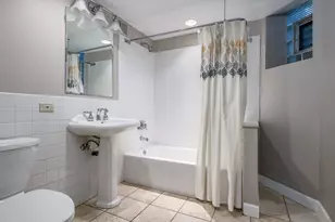 734 W Briar Pl, Chicago, IL 60657 - Photo 21