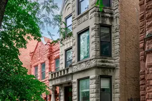 734 W Briar Pl, Chicago, IL 60657 - Photo 1