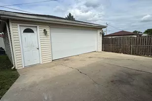 422 Haller Ave, Romeoville, IL 60446 - Photo 9