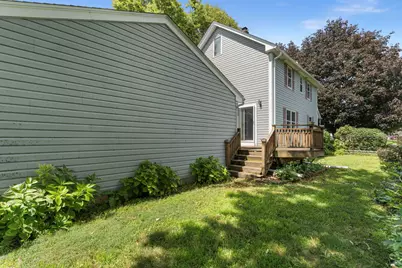 706 Old Indian Trail, Aurora, IL 60506 - Photo 5