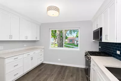 3 Whitehall Court, Streamwood, IL 60107 - Photo 7