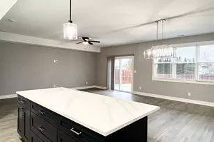 1306 8th St, Harvard, IL 60033 - Photo 5