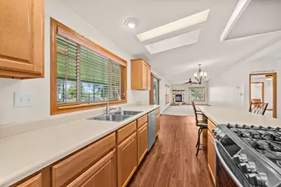 5631 Irving Boulevard, Machesney Park, IL 61115 - Photo 19