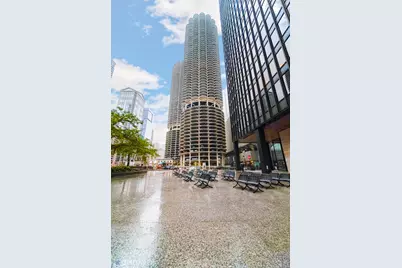 300 N State Street #5009, Chicago, IL 60654 - Photo 1