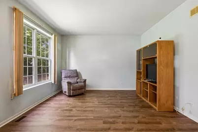 650 Glenbrook Road, Crystal Lake, IL 60012 - Photo 5