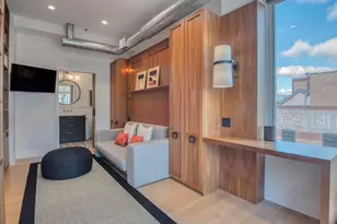 910 W Madison St, Chicago, IL 60607 - Photo 39