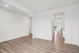 1874 Keating Dr, Aurora, IL 60503 - Photo 5