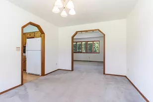 19780 Lakewood Dr, Bloomington, IL 61705 - Photo 7