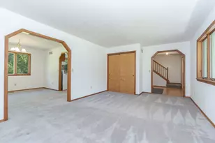 19780 Lakewood Dr, Bloomington, IL 61705 - Photo 5