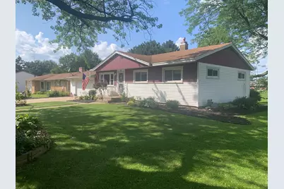 702 Bourn Street, Harvard, IL 60033 - Photo 3