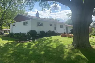 702 Bourn St, Harvard, IL 60033 - Photo 15