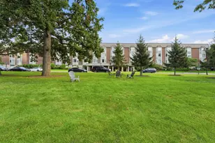 2500 Windsor Mall, Park Ridge, IL 60068 - Photo 1