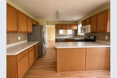 557 Kathleen Drive, Romeoville, IL 60446 - Photo 3