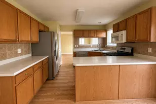 557 Kathleen Dr, Romeoville, IL 60446 - Photo 3