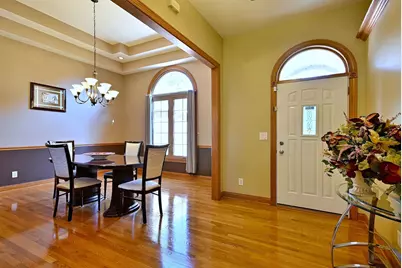 712 Brighton Drive, Sugar Grove, IL 60554 - Photo 9