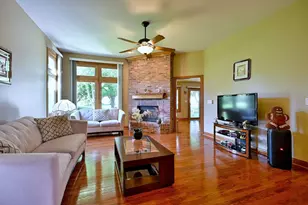 712 Brighton Dr, Sugar Grove, IL 60554 - Photo 5