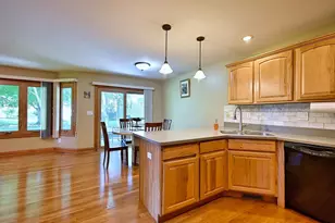 712 Brighton Dr, Sugar Grove, IL 60554 - Photo 23