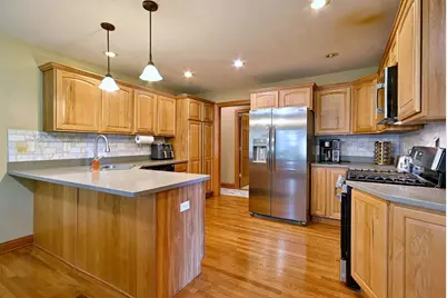 712 Brighton Drive, Sugar Grove, IL 60554 - Photo 17
