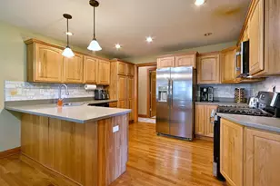 712 Brighton Dr, Sugar Grove, IL 60554 - Photo 17
