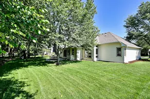 712 Brighton Dr, Sugar Grove, IL 60554 - Photo 51