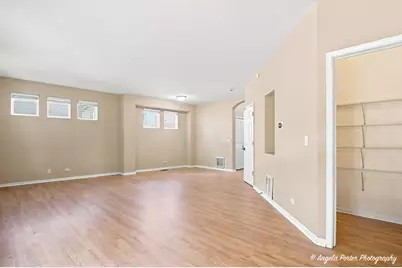 352 N Cornerstone Drive, Volo, IL 60020 - Photo 7