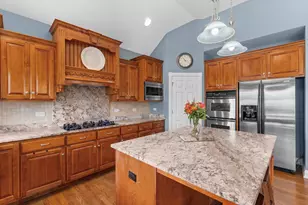 3401 Winding Meadow Ln, Geneva, IL 60134 - Photo 11