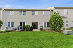 394 Jamestown Ct, Aurora, IL 60504 - Photo 15