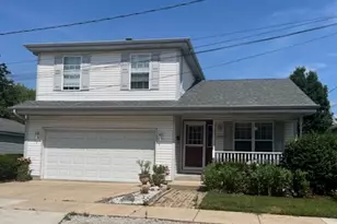 1005 Singer Ave, Lemont, IL 60439 - Photo 1