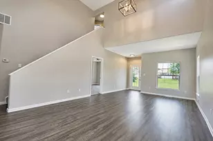 9278 Norris Dr, Hobart, IN 46342 - Photo 7