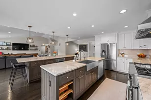 609 N Carlyle Ln, Arlington Heights, IL 60004 - Photo 17