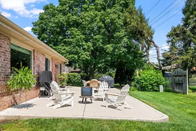 609 N Carlyle Lane, Arlington Heights, IL 60004 - Photo 37