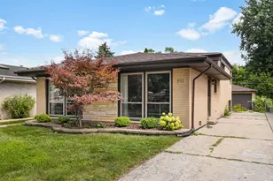 851 Long Rd, Glenview, IL 60025 - Photo 1