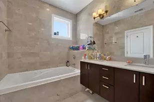 3505 N Elston Ave, Chicago, IL 60618 - Photo 17