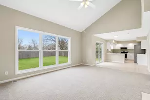 3113 Cherry Hills Dr, Champaign, IL 61822 - Photo 3
