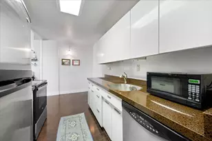 330 W Diversey Pkwy, Chicago, IL 60657 - Photo 11