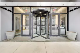 435 W Erie St, Chicago, IL 60654 - Photo 37