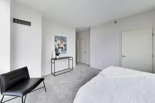 435 W Erie St, Chicago, IL 60654 - Photo 17