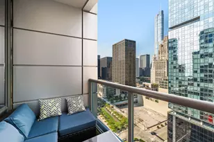 240 E Illinois St, Chicago, IL 60611 - Photo 9