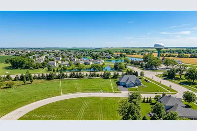 1718 Ellsworth Drive, Sycamore, IL 60178 - Photo 3