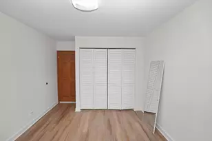 9332 Landings Ln, Des Plaines, IL 60016 - Photo 17