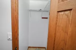9332 Landings Ln, Des Plaines, IL 60016 - Photo 21