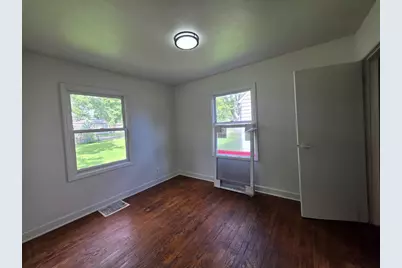 2302 Horeb Avenue, Zion, IL 60099 - Photo 5